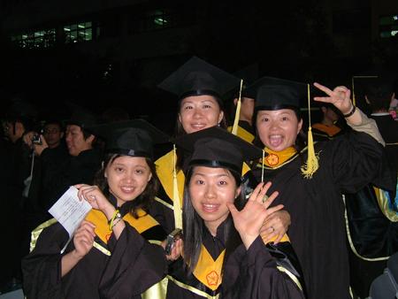 2004 (21).jpg - Jun 5, 2004 畢業典禮 [Graduation]-7